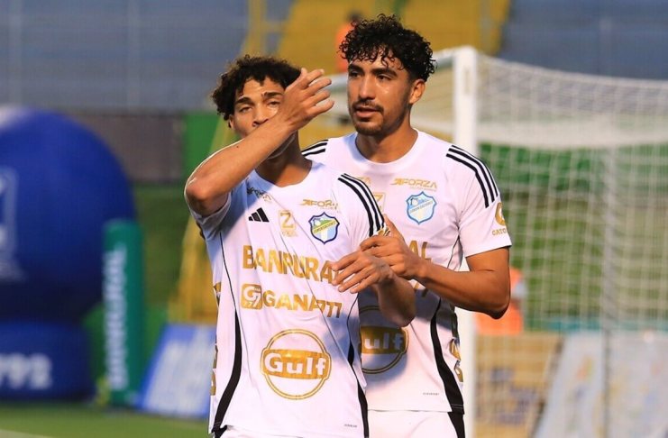 Comunicaciones, pese a seguir cerca de la zona de descenso en la tabla acumulada, se mantiene en la lucha por el liderato del Clausura 2026.