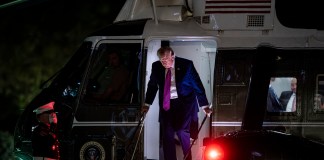 El presidente de Estados Unidos, Donald Trump, afirmó este sábado que ya ha comenzado el "proceso de limpieza" de minas en el estrecho de Ormuz.