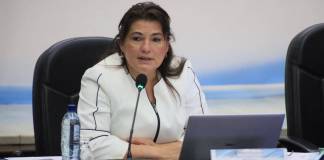 La secretaria de la comisión de postulación, Patricia Gámez, denunció actos intimidatorios que la FCT emprendió contra algunos postuladores. Foto La Hora: Daniel Ramírez