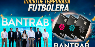 Representantes de Bantrab y miembros de la Junta Directiva durante el inicio de la temporada futbolera. Foto: La Hora/ José Orozco.