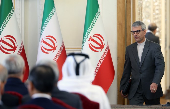 Imagen de archivo del portavoz del Ministerio iraní de Exteriores, Ismail Bagaei, quien en una rueda de prensa celebrada este miércoles, afirmó que los intercambios de mensajes con Estados Unidos a través de Pakistán, como país mediador, han continuado tras la ronda de negociaciones del sábado pasado.