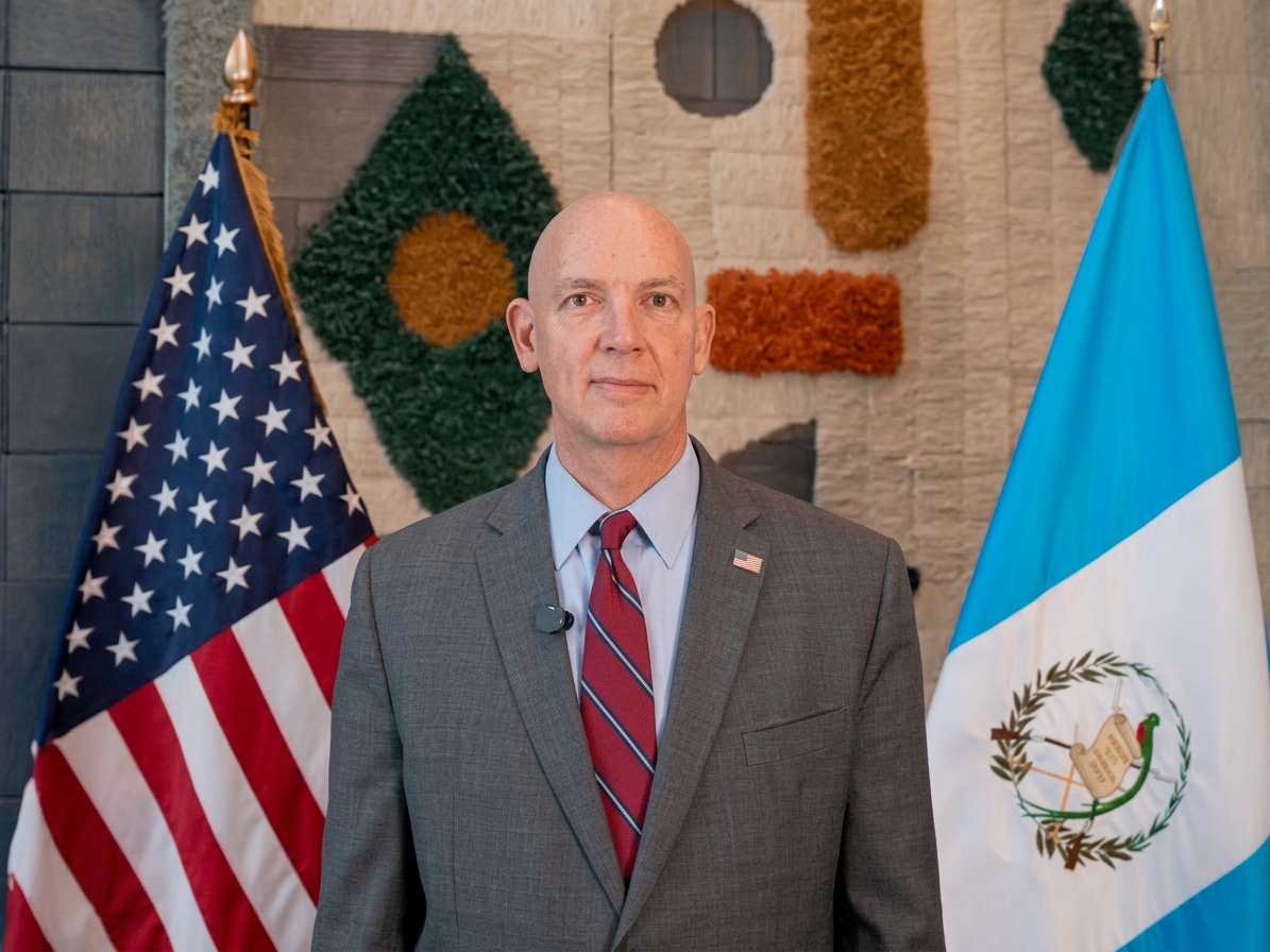 Representante de Negocios de EE. UU., prioriza lucha contra el narcotráfico, comercio y migración en relación con gobierno de Arévalo