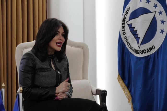 La presidenta del Parlacen supedita la juramentación de Cortizo y Carrizo a informes judiciales de Panamá