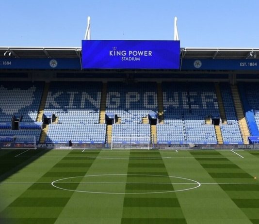 El Leicester City, una década después de ganar la Premier League, confirmó su descenso a la tercera división del fútbol inglés.