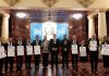 Mineduc reconoce la docencia y entrega el Premio “Profesora María Chinchilla” Maestros galardonas con la Orden Nacional Francisco Marroquín, en el Palacio Nacional de la Cultura.