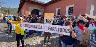 Manifestaciones realizadas durante la elección de rector de la Usac en Antigua Guatemala. Foto La Hora: Daniel Ramírez