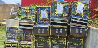 Máquinas tragamonedas incautadas tras operativo en San Marcos. Foto La Hora: PNC