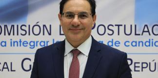 El ministro de Gobernación informó que acudirá hoy ante la comisión postuladora para pedir una explicación sobre la puntuación obtenida sobre su perfil académico. Foto La Hora