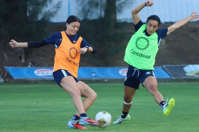 La Selección Femenina de Guatemala, dirigida por la mexicana Karla Maya, busca clasificar al Mundial de Brasil 2027.