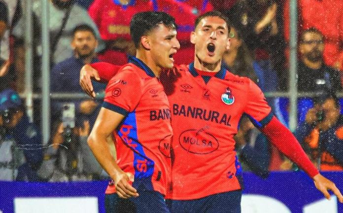 Municipal, con un solitario gol de José Carlos Martínez, venció 1-0 a Comunicaciones en el Clásico 337 de la Liga Nacional.