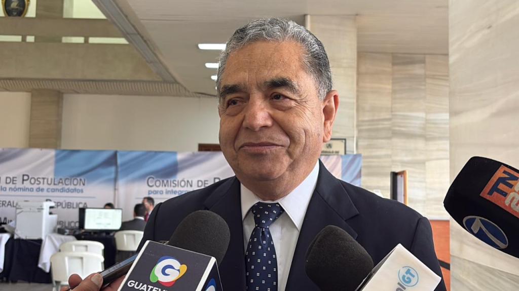 Néctor Guilebaldo de León Ramírez