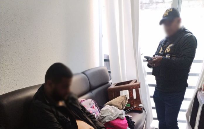 Las fuerzas de seguridad lo detuvieron en un edificio de apartamentos de la zona 1, informó el MP. Foto La Hora: MP