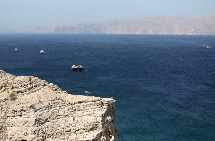 Catar y Omán presionan por salida diplomática y piden “unir esfuerzos internacionales”.