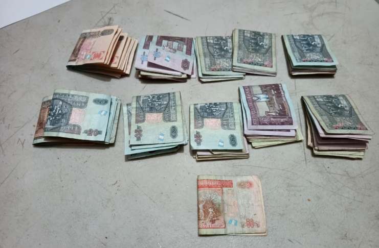 Asaltante es sorprendido por la PNC cuando despojaba de Q2 mil a un comerciante. Foto La Hora: PNC.