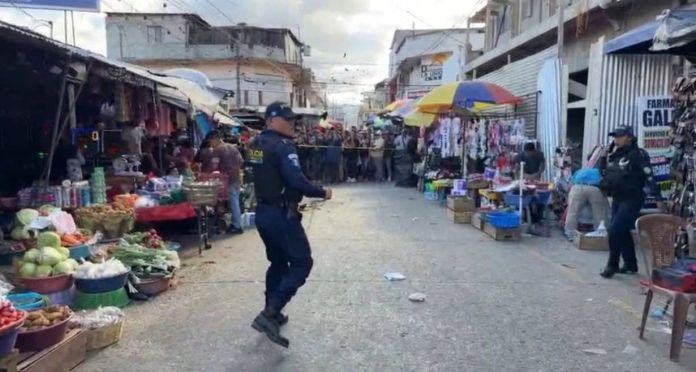 El ataque armado estaría vinculado a rivalidades entre pandillas, según la PNC. Foto La Hora: Noticias de Impacto Jalapa