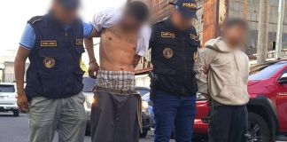 Pandilleros capturados cuando pretendían realizar un ataque armado con un fusil en la colonia El Limón 2, zona 18. Foto La Hora: PNC