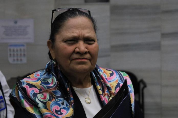 La fiscal general María Consuelo Porras, el pasado 9 de abril, tras salir de una entrevista en la Corte Suprema de Justicia. Foto La Hora: Daniel Ramírez.