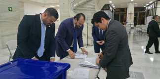 Postuladora recibe de Presidencia nómina a Fiscal General y arranca plazo de 48 horas para recalificación. Foto La Hora: Sergio Osegueda.