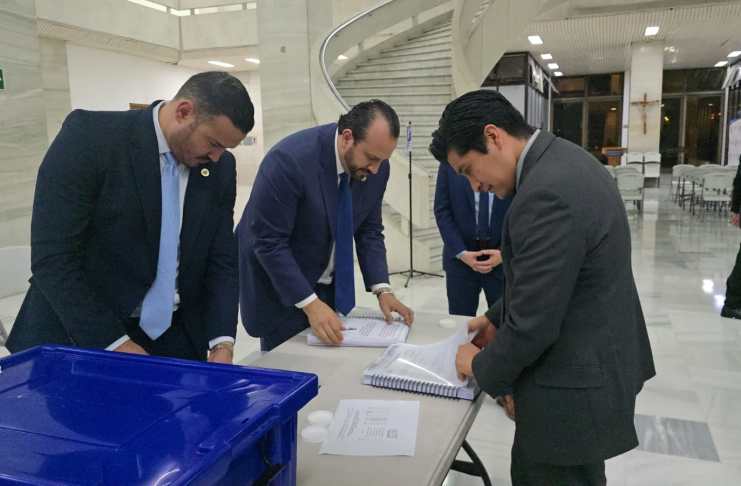 Postuladora recibe de Presidencia nómina a Fiscal General y arranca plazo de 48 horas para recalificación. Foto La Hora: Sergio Osegueda.