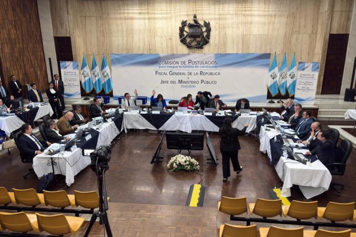 Debate por Villeda marca la jornada. Foto La Hora: José Orozco.