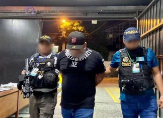 Presunto motoladron vinculado a asaltos en Pamplona. Foto La Hora: PNC