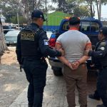 Presunto responsable de ataque armado capturado en la zona 21 capitalina. Foto La Hora: PNC