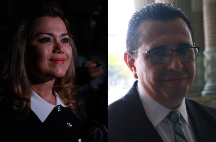 Aspirantes a Fiscal General Beyla Adaly Estrada (i) y Gabriel García Luna (d), tras el primer día de entrevistas ante el presidente Bernardo Arévalo. Foto La Hora: Kenneth Jordan