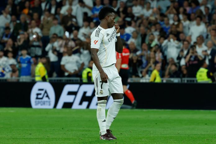 Real Madrid, con goles de Kylian Mbappé y Vinícius Jr., venció 2-1 al Alavés en la jornada 32 de LaLiga EA Sports.