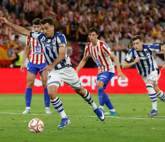 La Real Sociedad, tras una emocionante tanda de penales, venció al Atlético de Madrid para coronarse campeón de la Copa del Rey.