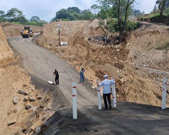 Ruta Cito Zarco donde ocurrió el colapso vial. Foto La Hora: Canal 46 News Nuestro Canal