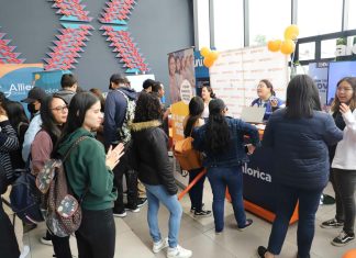 Si hablas inglés podrás aplicar a una de las mil plazas laborales que se anuncian en esta feria