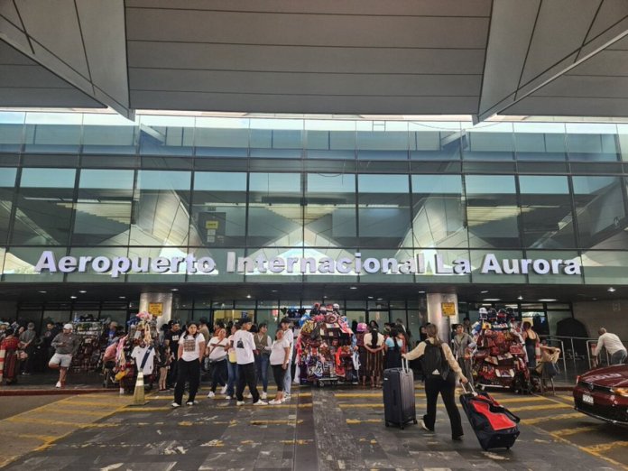 Toma en cuenta el cierre de este carril, si vas a ir al Aeropuerto La Aurora esta semana