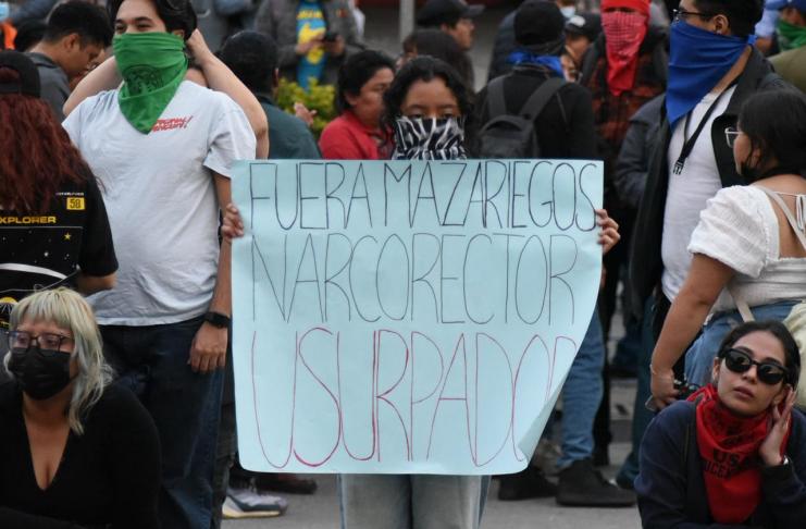 Estudiantes de la Universidad San Carlos de Guatemala mantienen protestas en las afueras del campus central de esa casa de estudios en contra del "fraude" de Walter Mazariegos. Foto La Hora: José Orozco.