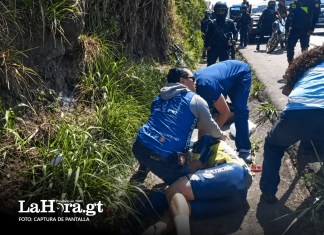 La imprudencia de una motocicleta, que no respetó las indicaciones de los comisarios, provocó la caída de varios ciclistas en la Vuelta Bantrab 2026.