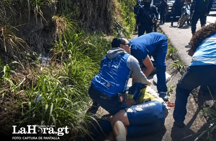 La imprudencia de una motocicleta, que no respetó las indicaciones de los comisarios, provocó la caída de varios ciclistas en la Vuelta Bantrab 2026.