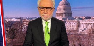 El periodista y presentador del canal noticioso, Wolf Blitzer, presenció parte de lo ocurrido en la cena de corresponsales. Foto La Hora: Wolf Blitzer/X