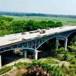 Vista de uno de los puentes construidos en el proyecto Xochi, Corredor de las Flores, ejecutado por Aceros Prefabricados APSA S.A. Foto: Cortesía Aceros Prefabricados APSA S.A.