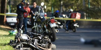 Socorirstas atienden accidente vial en cercanía a la colonia Vista Hermosa, zona 15 capitalina.