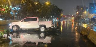 Una serie de accidentes se registraron durante la madrugada de este domingo a consecuencia de la lluvia que amenaza con continuar. Foto La Hora: Bomberos Voluntarios