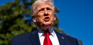 Trump dice que el papa León XIV es "terrible en política exterior" tras sus críticas.