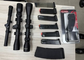 Incautan armas de fuego, cargadores y municiones ocultas en un contenedor con encomiendas procedente de Estados Unidos.