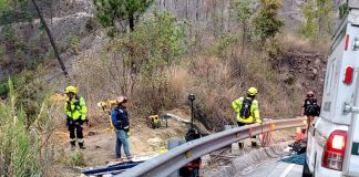 La DGT informó que la unidad accidentada no está registrada como transporte público, pero si cuenta con seguro. Foto La Hora: Asonbomd