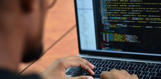 Los ataques cibernéticos a páginas electrónicas de instituciones gubernamentales se vienen dando desde hace aproximadamente tres semanas. Foto La Hora: EFE/Oskar Burgos