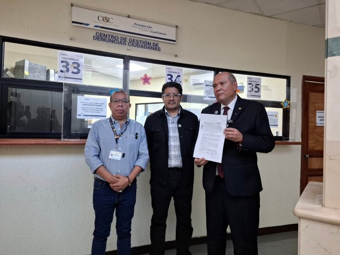 bancada VOS Presentan denuncia en contra de Walter Mazariegos.