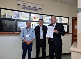 Presentan denuncia en contra de Walter Mazariegos.