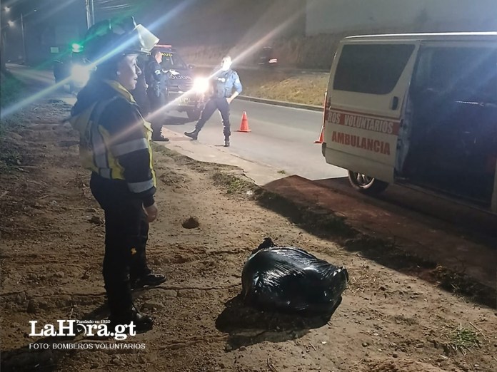 Cuerpos de socorro han sido alertados de cuerpos o restos de personas dejados en las calles. Foto: La Hora / Bomberos Voluntarios