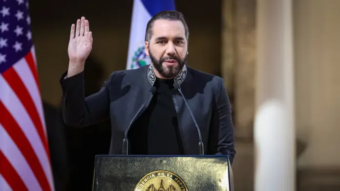 bukele el savaldor pandillas En el video documental publicado por El Faro y el medio estadounidense se detallan testimonios, entrevistas, reconstrucción de hechos y entrevistas a periodistas. Foto La Hora: EFE