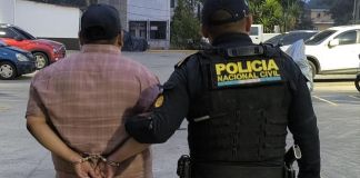 Capturado por robo a vehículo tenía orden de captura por hurto agravado. Foto: La Hora: PNC