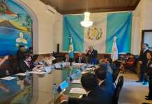 El magistrado de la CSJ, René Girón, hace comparaciones entre el Derecho Civil y el Derecho Penal y la doctrina legal. Foto: La Hora