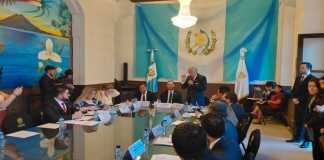 El magistrado de la CSJ, René Girón, hace comparaciones entre el Derecho Civil y el Derecho Penal y la doctrina legal. Foto: La Hora